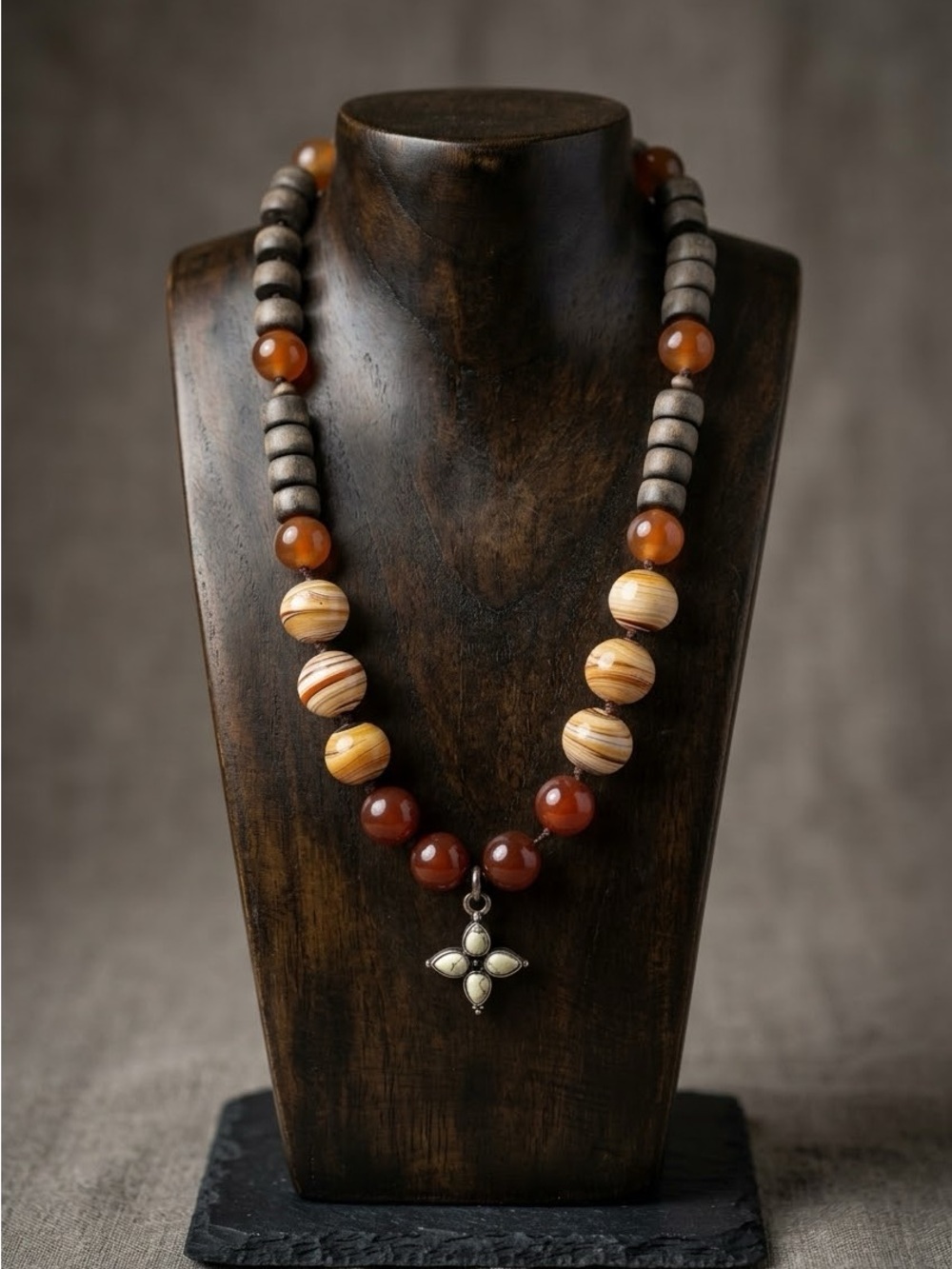 Lucky Brand Faux Stone Beaded Necklace Floral Pendant Necklace 2648